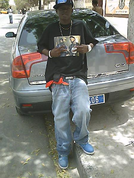 chilllin near saldia skool