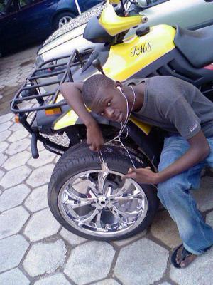 b!rdman tchillin with da brand new squad